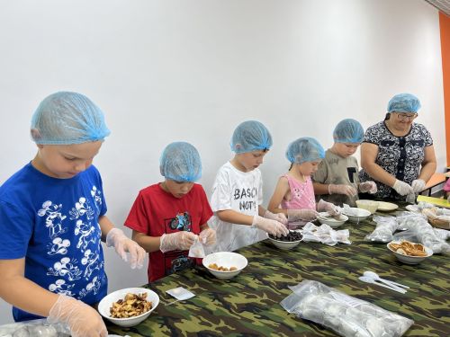 Добрые дела Большесардекской гимназии: чай для бойцов и детали для фронта