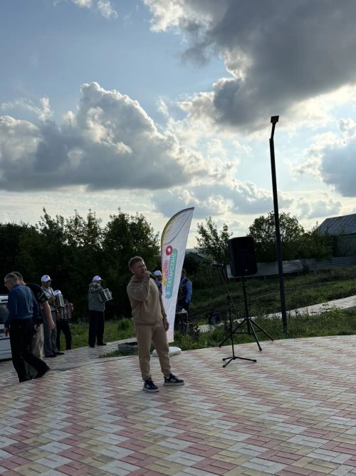 Вечер в кругу друзей: в сквере по улице Толстого города Кукмор прошел праздник для жителей