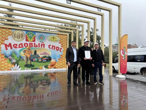 Праздничная ярмарка собрала пчеловодов со всего Кукморского района