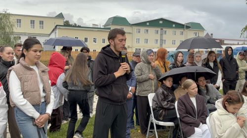 Молодежь Кукморского района обсудила актуальные вопросы с руководством