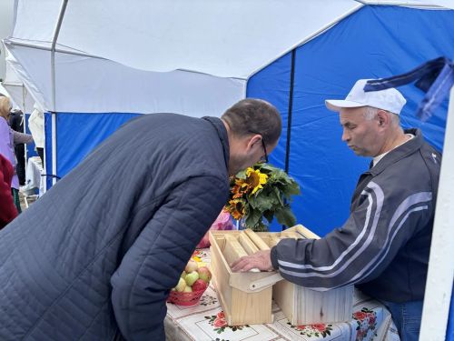 Праздничная ярмарка собрала пчеловодов со всего Кукморского района