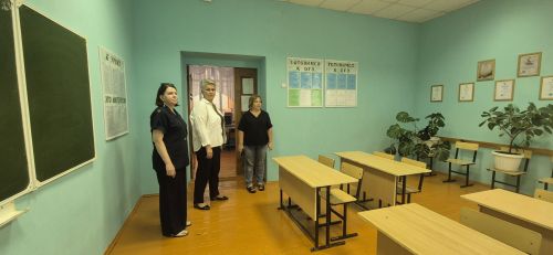 Кукмара районындагы мәгариф учреждениеләренең яңа уку елына әзерлеге тикшерелә