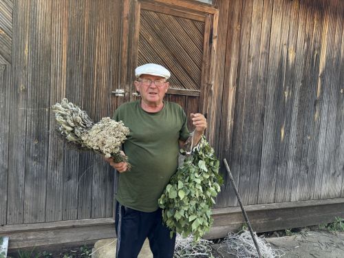 Яраткан шөгыль — күңелгә дәва: Манзарастан Владимир Бектин сезонга 300 пар миллек бәйли