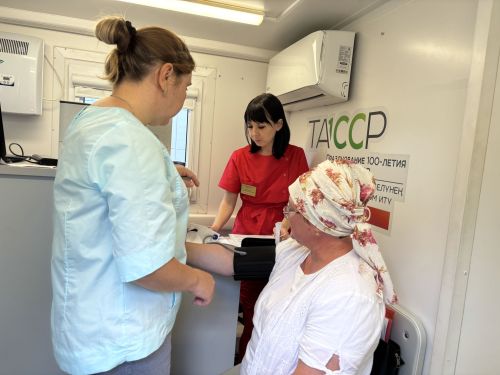 Сәламәтлек — юлда: Кукмара районына «Тәгәрмәчле поликлиника» килде