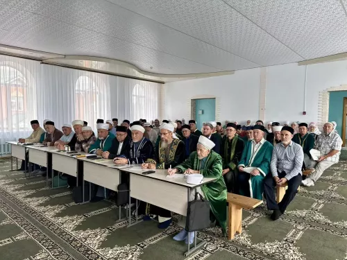 В Центральной мечети Кукмора состоялось собрание мусульман района