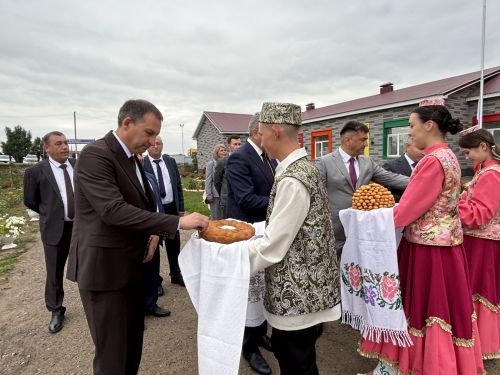 Кукмара районында Белем көне яңа мәктәпләр һәм яңартылган биналар белән башланды (фоторепортаж)