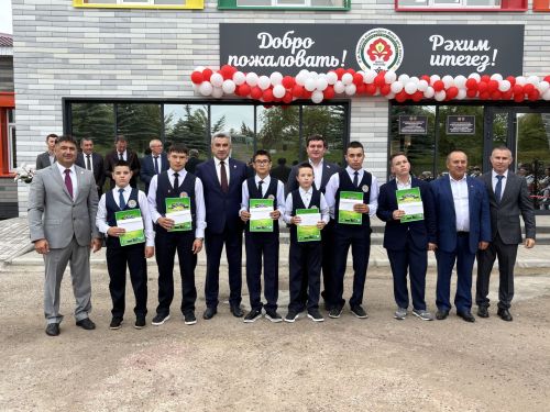Кукмара районында Белем көне яңа мәктәпләр һәм яңартылган биналар белән башланды (фоторепортаж)