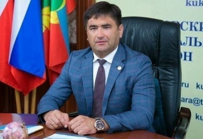 Район башлыгы Сергей Димитриев кукмаралыларны һәм районыбыз кунакларын Россия көне белән котлады