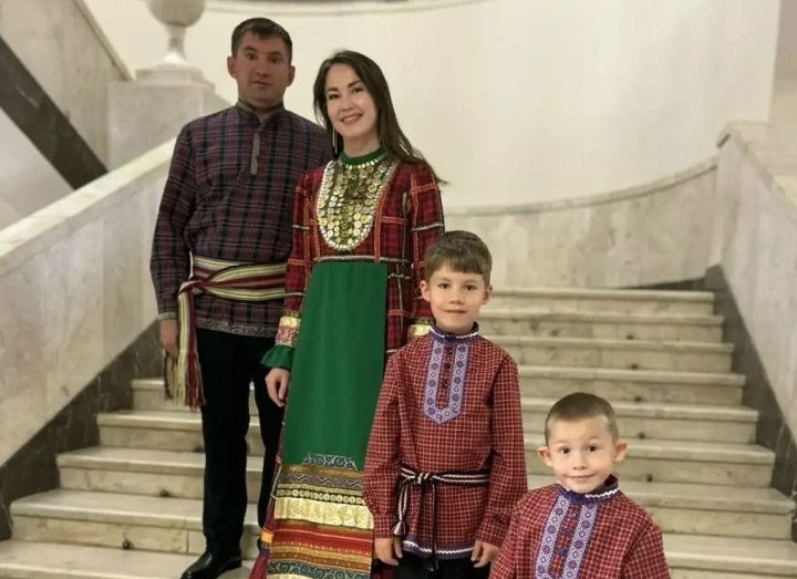 Семья Абрамовых представила Кукморский район на фестивале «Нечкэбил»