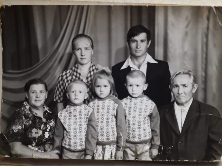 1975 год: В семье Кузьминых родилась тройня