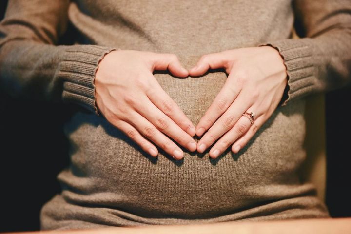 Выплаты по беременности и родам в 2018 году: виды и размеры пособий