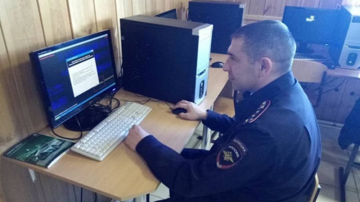 Фото: Кукморские полицейские сдали зачет на знание ПДД