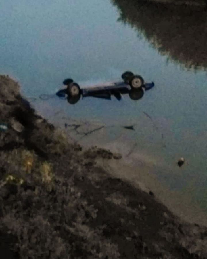 «Лада-Калина» опрокинулась в реку в Кукморском районе: двое человек погибло
