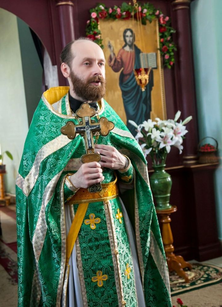 Настоятель Кукморской церкви Сергий Елисеев поздравил православных с Крещением Господне