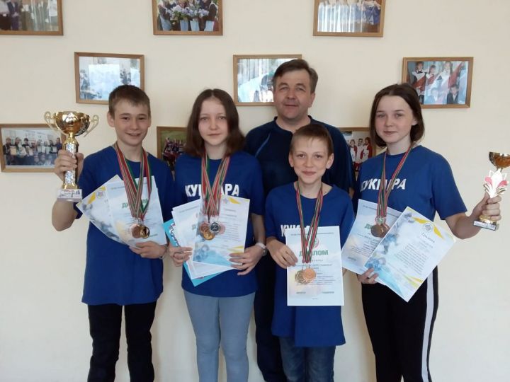 Школьники из Кукморского района удостоены призовых мест в соревнованиях-слете по лыжному туризму