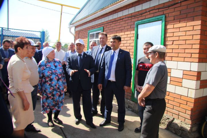 Фоторепортаж: Более 150 человек из районов Татарстана приняли участие в семинаре-совещании глав поселений в Кукморском районе