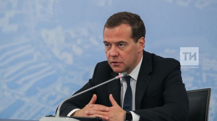 Медведев заявил об отставке правительства