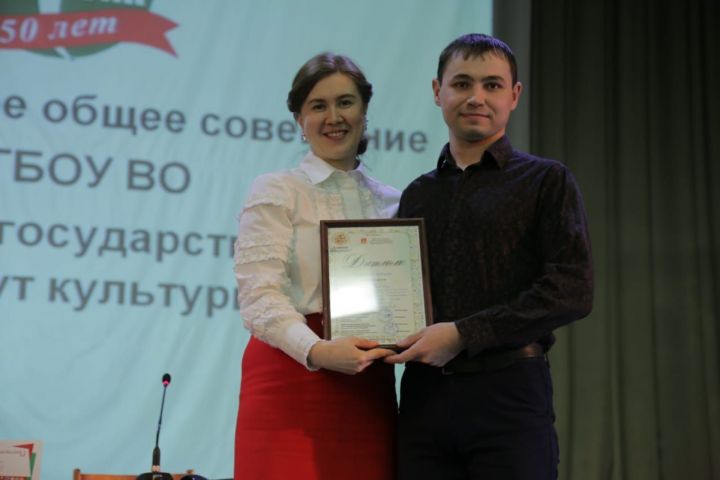 Якташыбыз Татарстан Республикасы Яшьләр эшләре министрлыгының акчалата премиясенә лаек булды