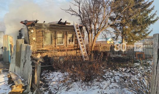 В Татарстане подросток услышал сигнал пожарного извещателя и спас троих братьев