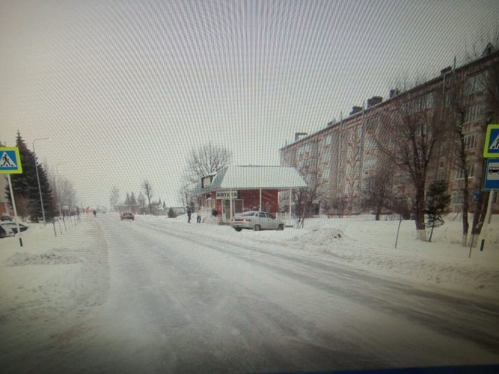 В Кукморе полицейские установили личность водителя, который сбил пешехода и скрылся с места ДТП