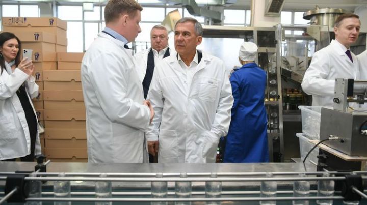 Президент Татарстана начал объезжать больницы для проверки количества койко-мест