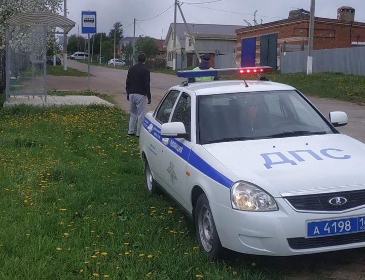 В Кукморе водителей и пассажиров автобусов проверили на наличие перчаток и масок