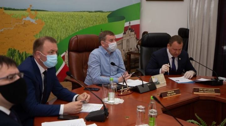 Марат Зяббаров призвал районы Татарстана серьезно и ответственно подойти к заготовке кормов