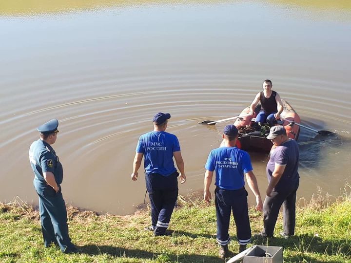 В Кукморском районе в озере утонул молодой человек