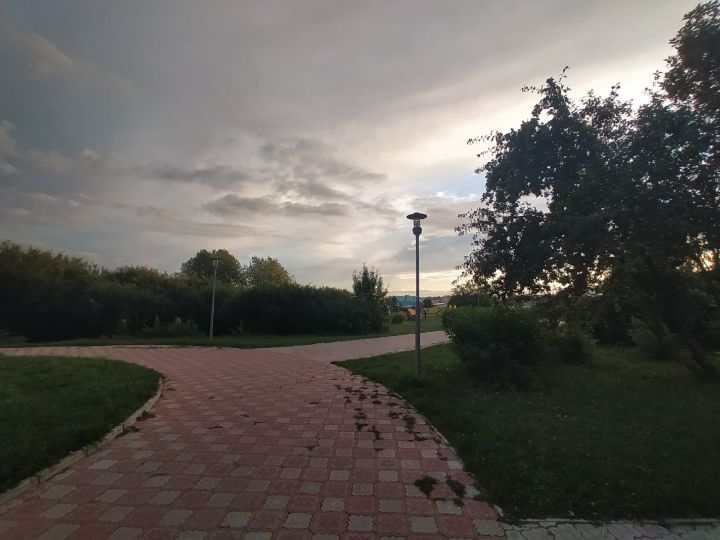 Жителей Татарстана предупредили о сильном ветре в понедельник