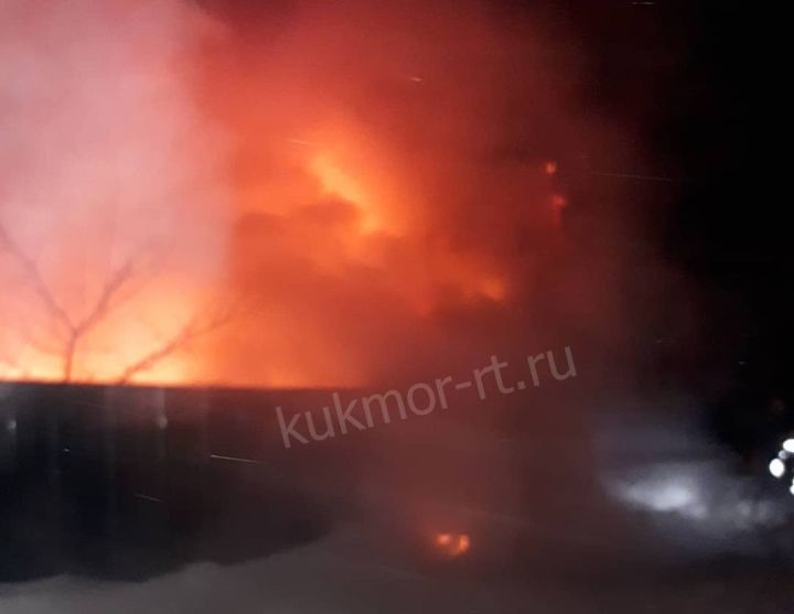 Ночью в Кукморском районе сгорела баня