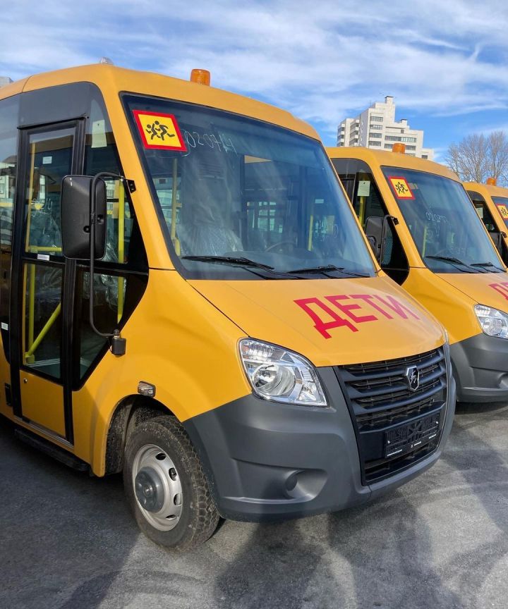 Кукморский район получил два школьных автобуса