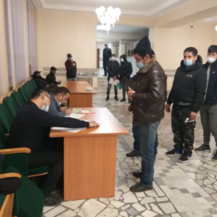 Проживающие в Кукморском районе граждане Узбекистана проголосовали за Президента своей страны