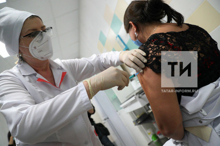 На вакцинацию от Covid-19 по горячей линии записались более 23 тыс. татарстанцев