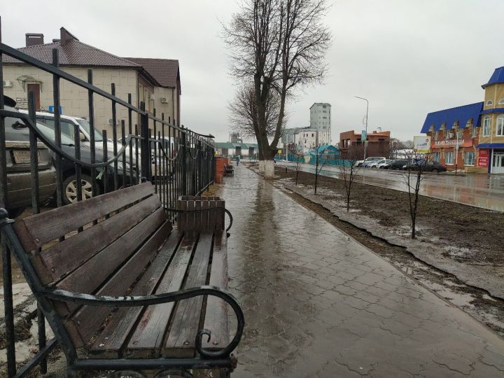 На выходных жителей Кукморского района ждут дожди, туман и сильный ветер