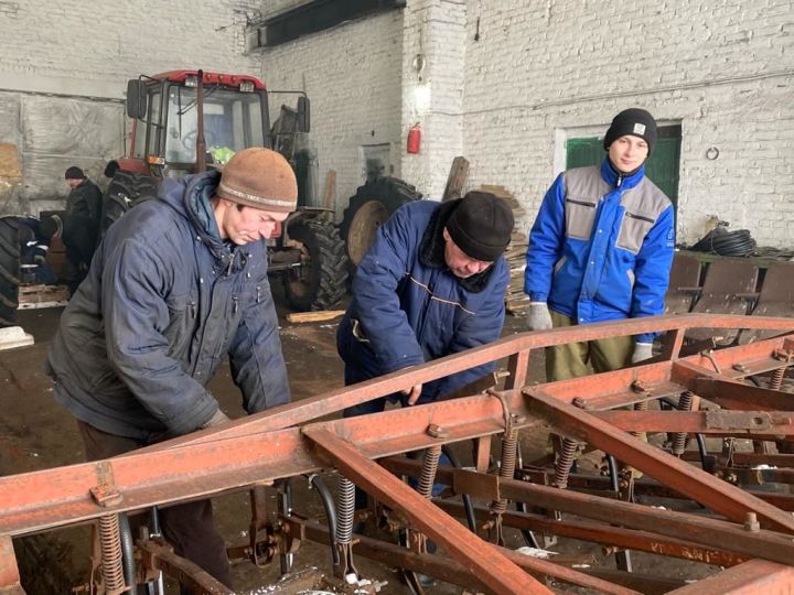 На ремонт сельскохозяйственной техники в Кукморском районе запланировано 82 млн рублей