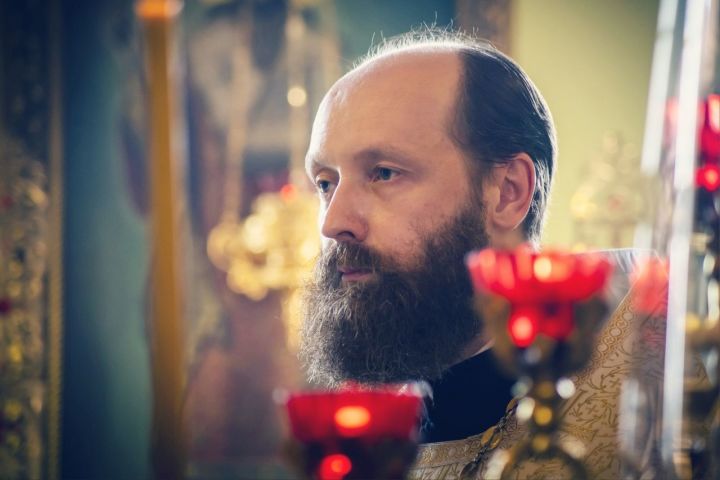 Настоятель Кукморской церкви Сергей Елисеев поздравил православных с Рождеством