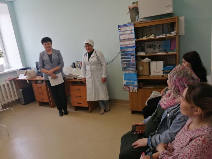 В Кукморской центральной районной больнице состоялась встреча с будущими мамами