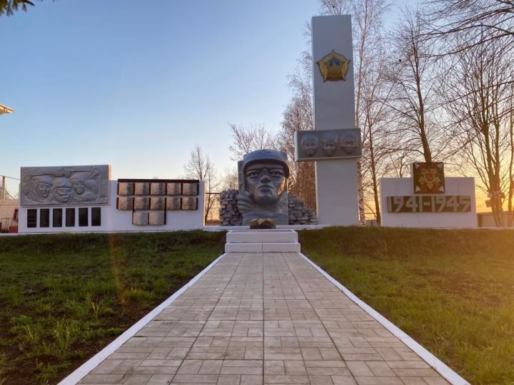 Работники  АО «Транснефть – Прикамье» благоустроили памятники и обелиски, посвященные Победе в Великой Отечественной войне