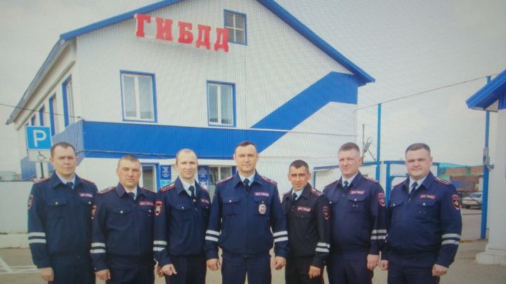 Фирдус Фахрутдинов поздравил инспекторов и ветеранов ГИБДД Кукмора с профессиональным праздником