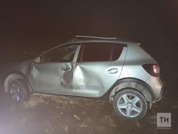 Беременная женщина получила травмы, вылетев на авто в кювет на трассе Балтаси - Шемордан в Татарстане