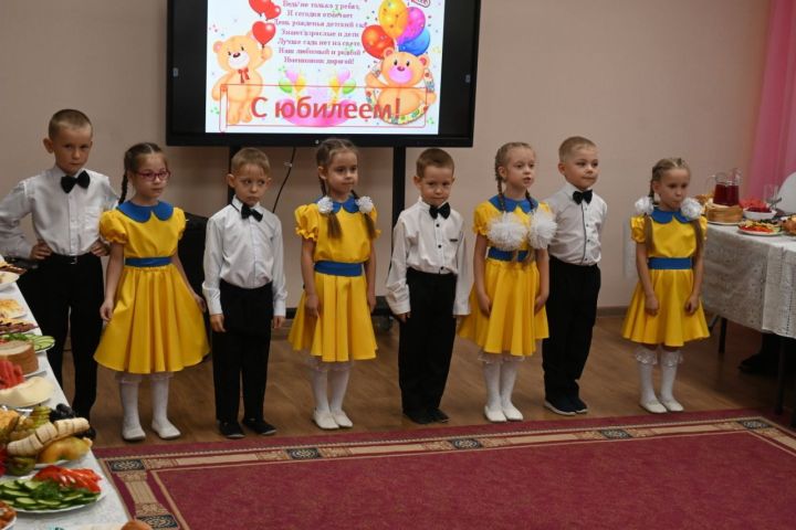 Кукмараның «Чулпан” балалар бакчасы  40 еллык юбилеен каршы алды