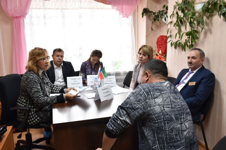 Минстр труда РТ посетила Кукмор
