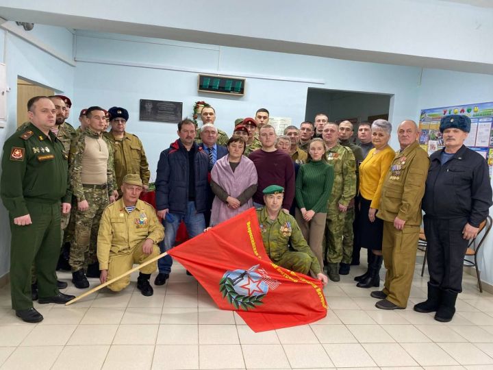 Урта Комар мәктәбендә якташыбыз Егор Ивановка мемориаль такта куелды