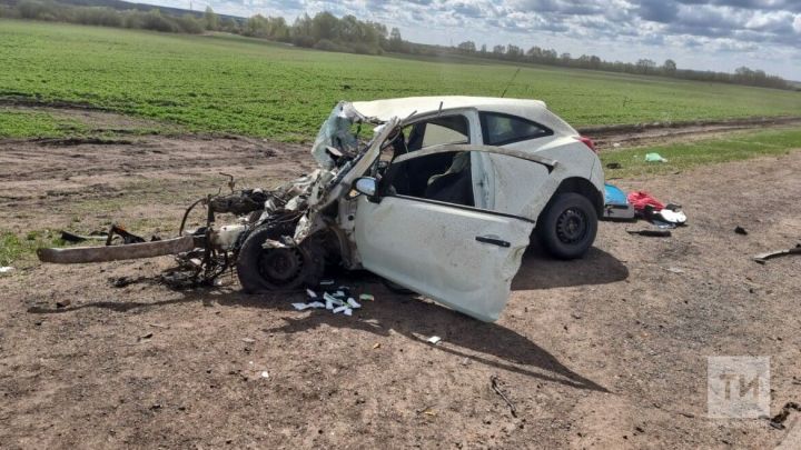 В Татарстане в ДТП с двумя грузовиками и легковушкой погиб человек