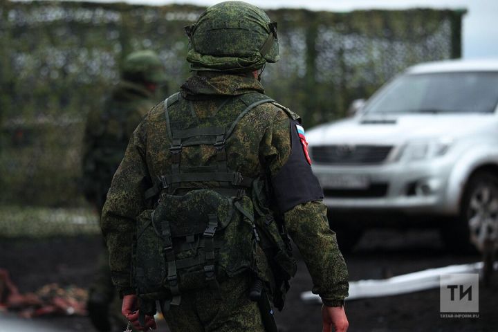 Татарстанцам разъяснили, кто и на каких условиях может служить по контракту