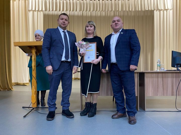Байлангар җирлегендә хисап җыелышы үтте