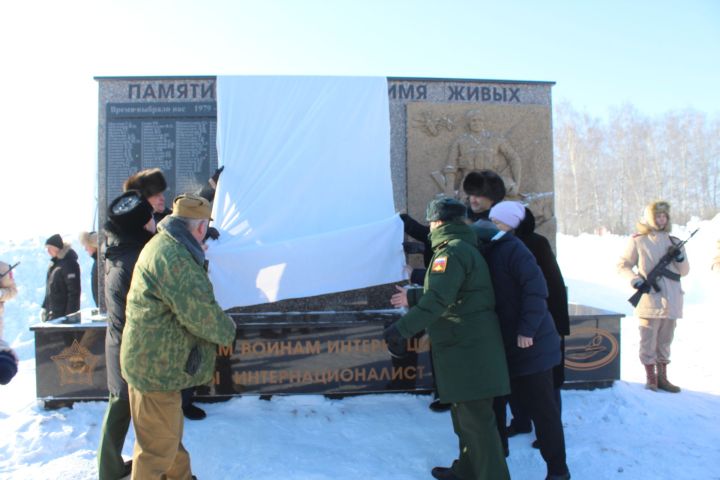 В Парке Победы Кукмора открыли мемориал воинам-интернационалистам