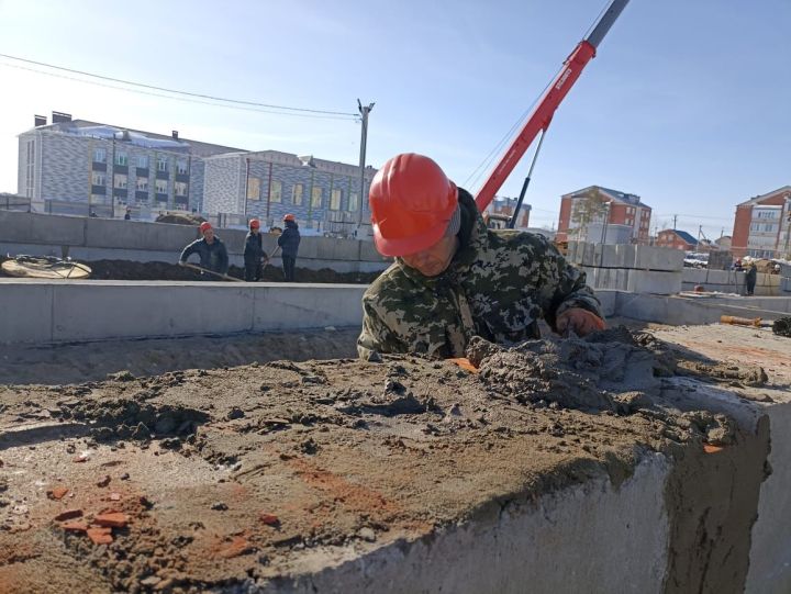 В Кукморе строят здание для начальных классов средней школы