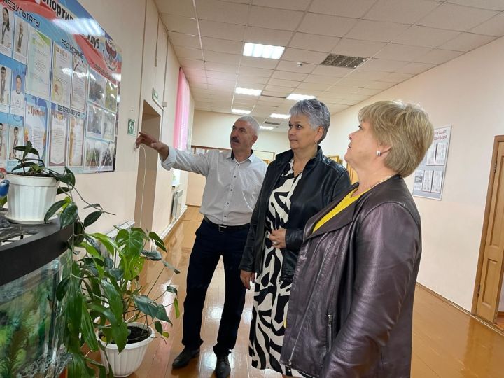 В Кукморском районе проверили готовность школ к новому учебному году