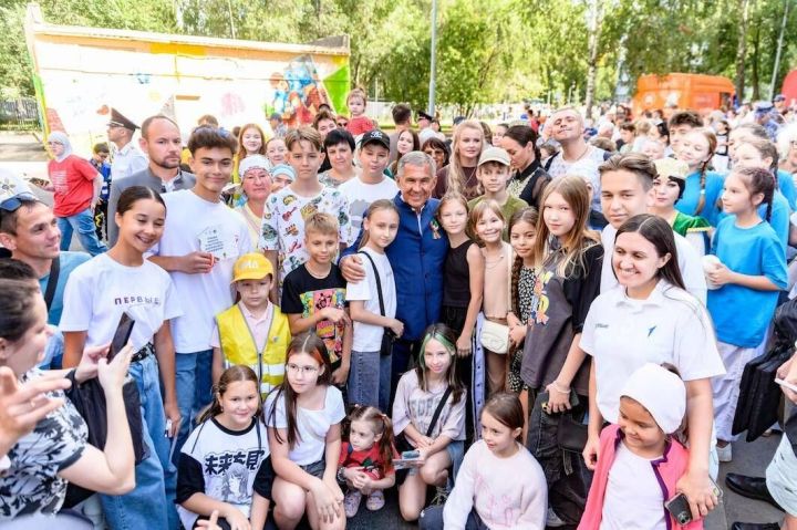Минниханов запустил народный конкурс дворовых событий «Курше фест»